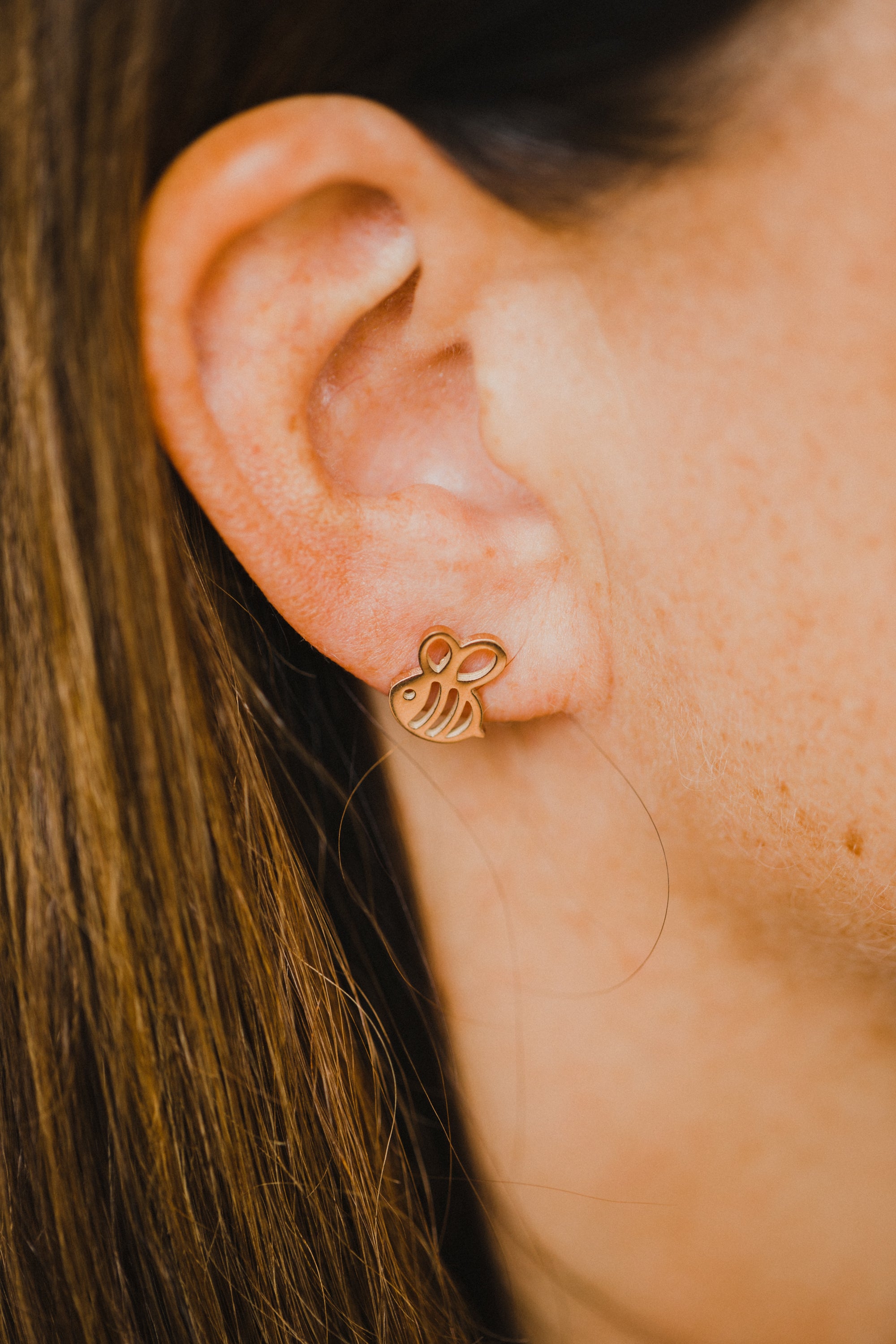 ear studs little bee