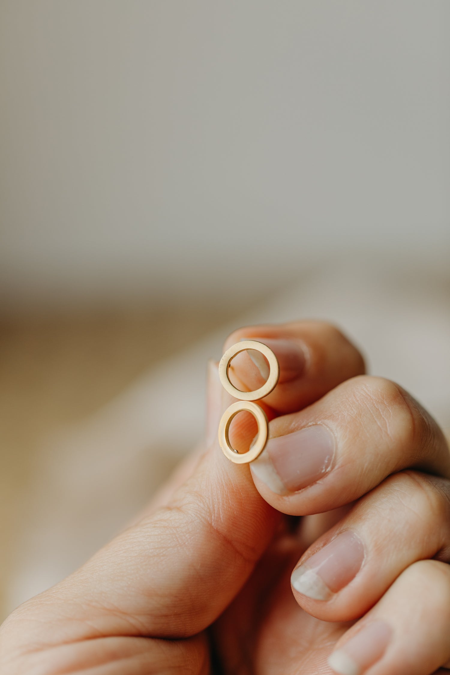 circle earrings