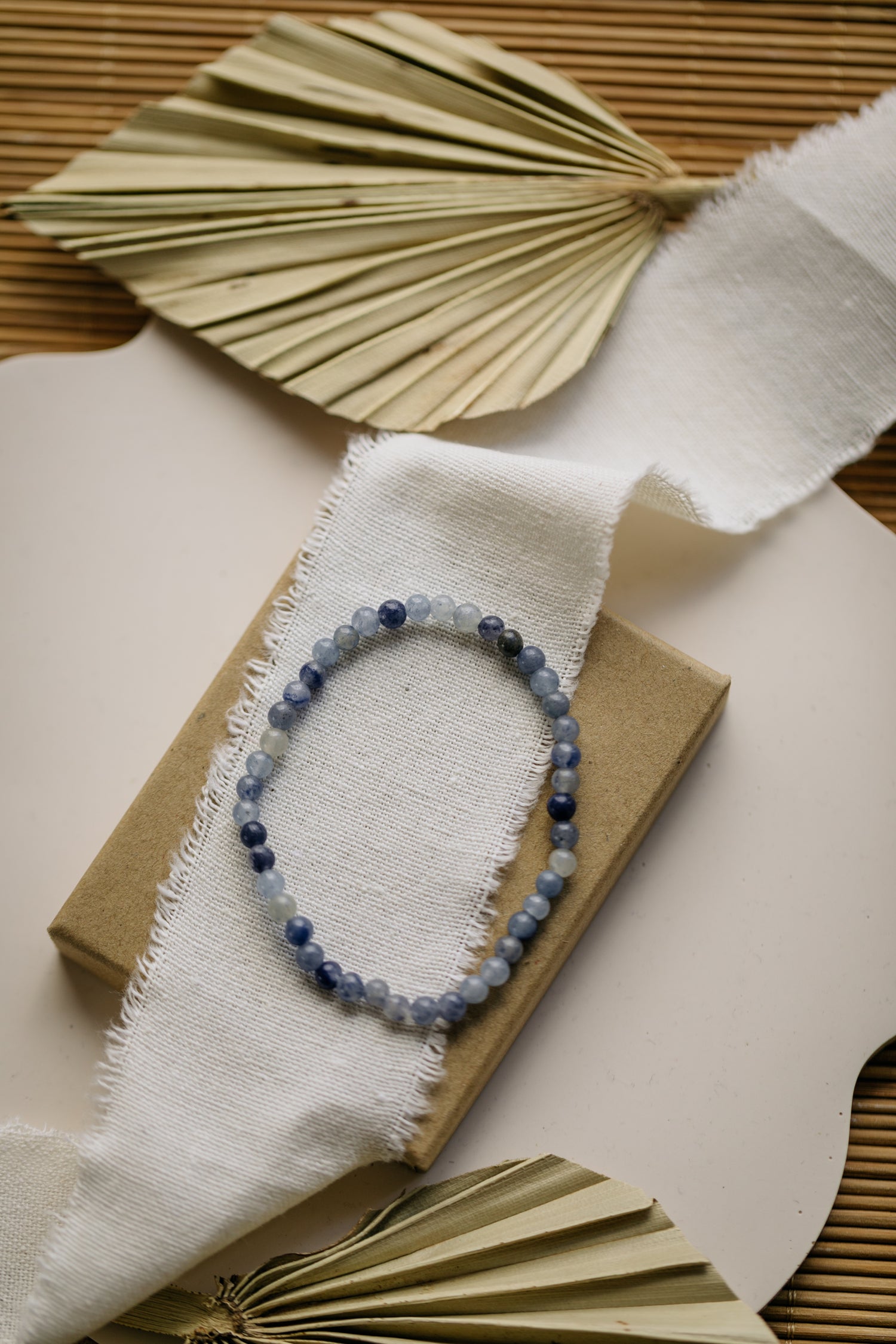 Bracelet with blue sodalite gemstone beads