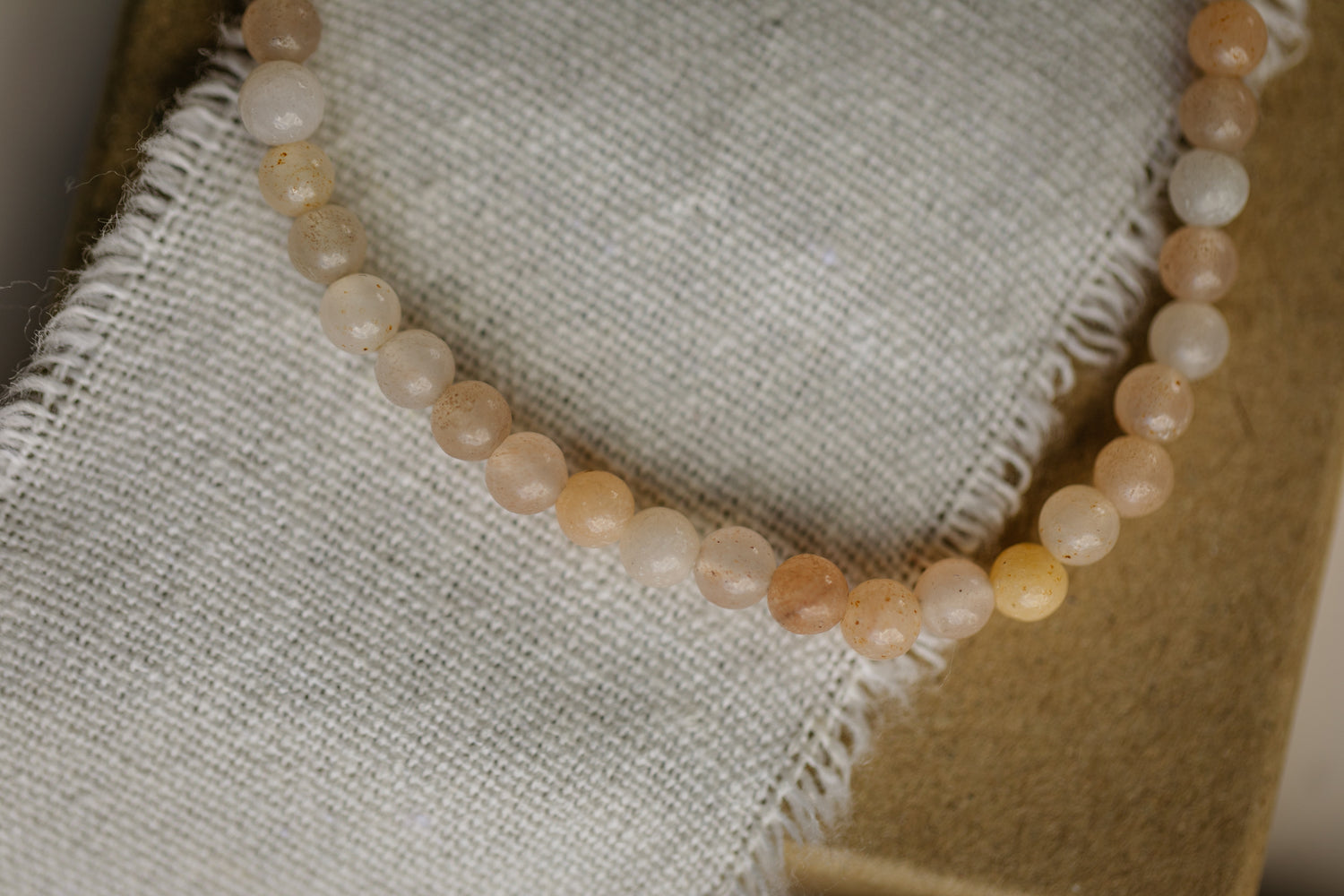 Bracelet with apricot aventurine gemstone beads