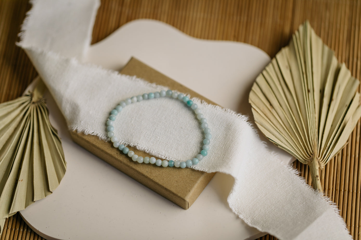 Bracelet with turquoise amazonite gemstone beads