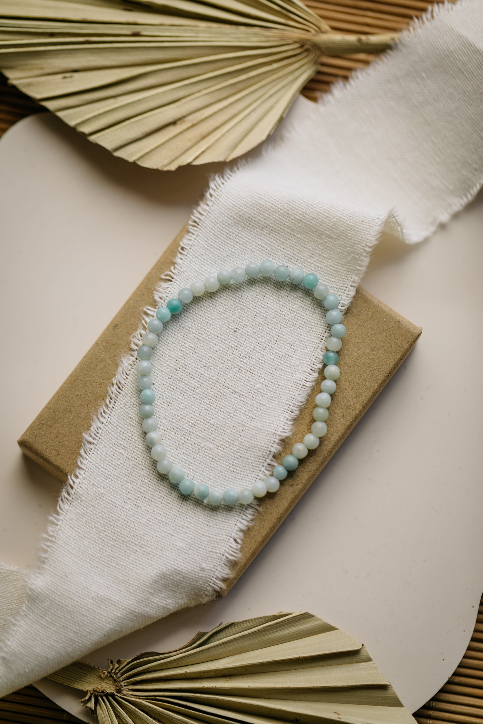 Bracelet with turquoise amazonite gemstone beads