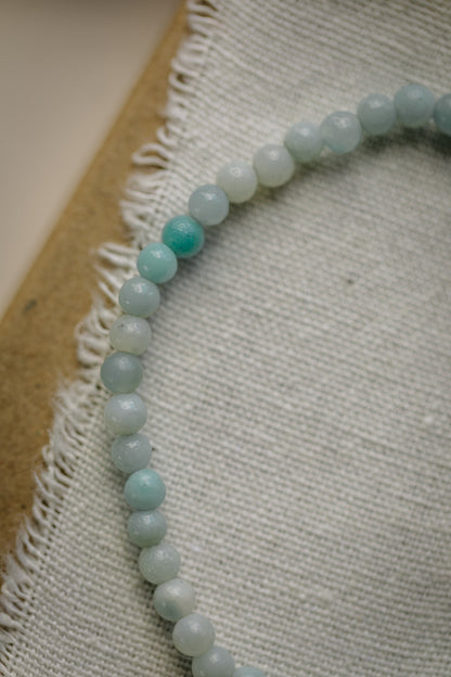 Bracelet with turquoise amazonite gemstone beads