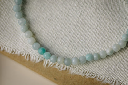 Bracelet with turquoise amazonite gemstone beads