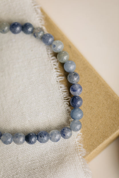 Bracelet with blue aventurine gemstone beads