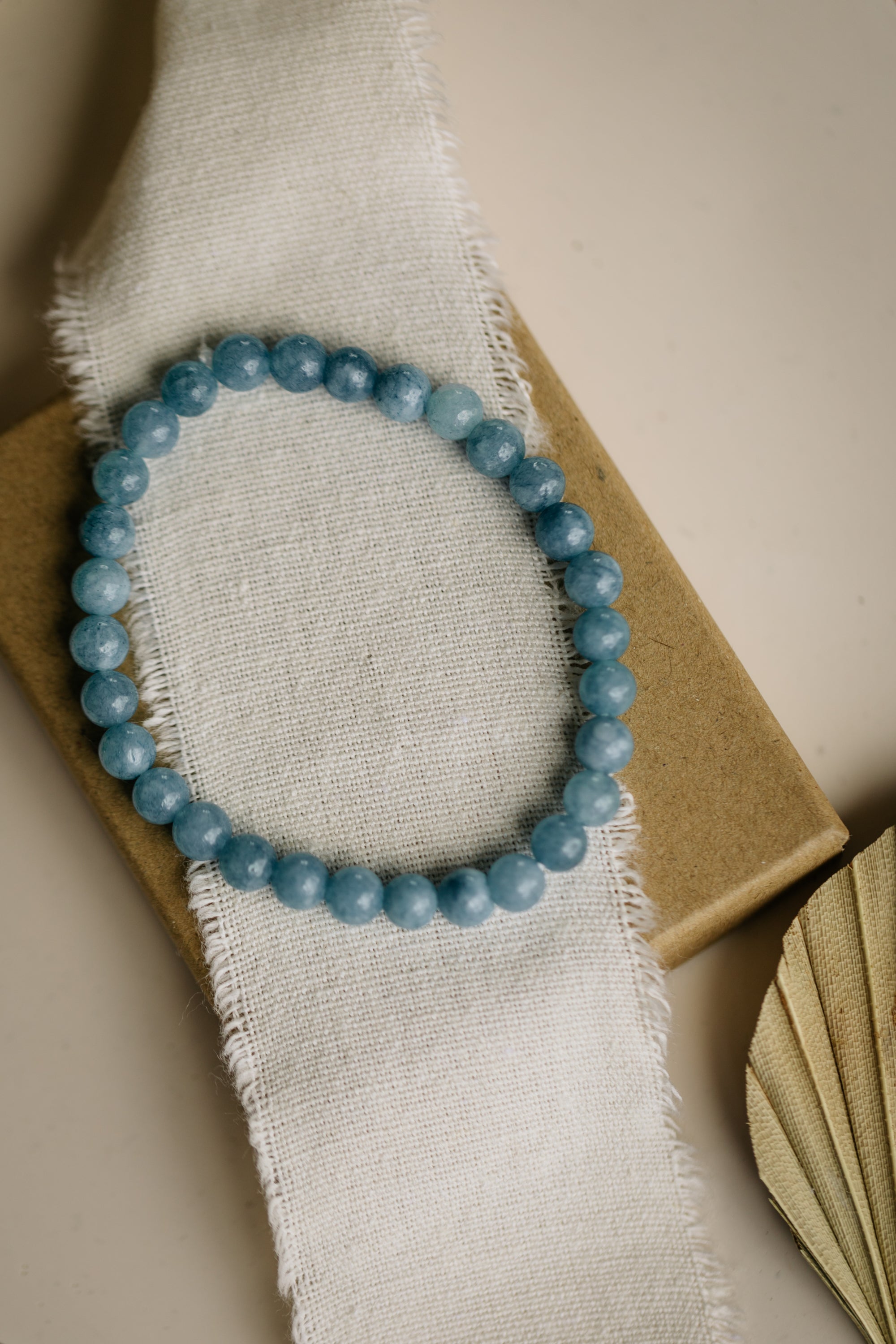 Bracelet with blue aquamarine gemstone beads