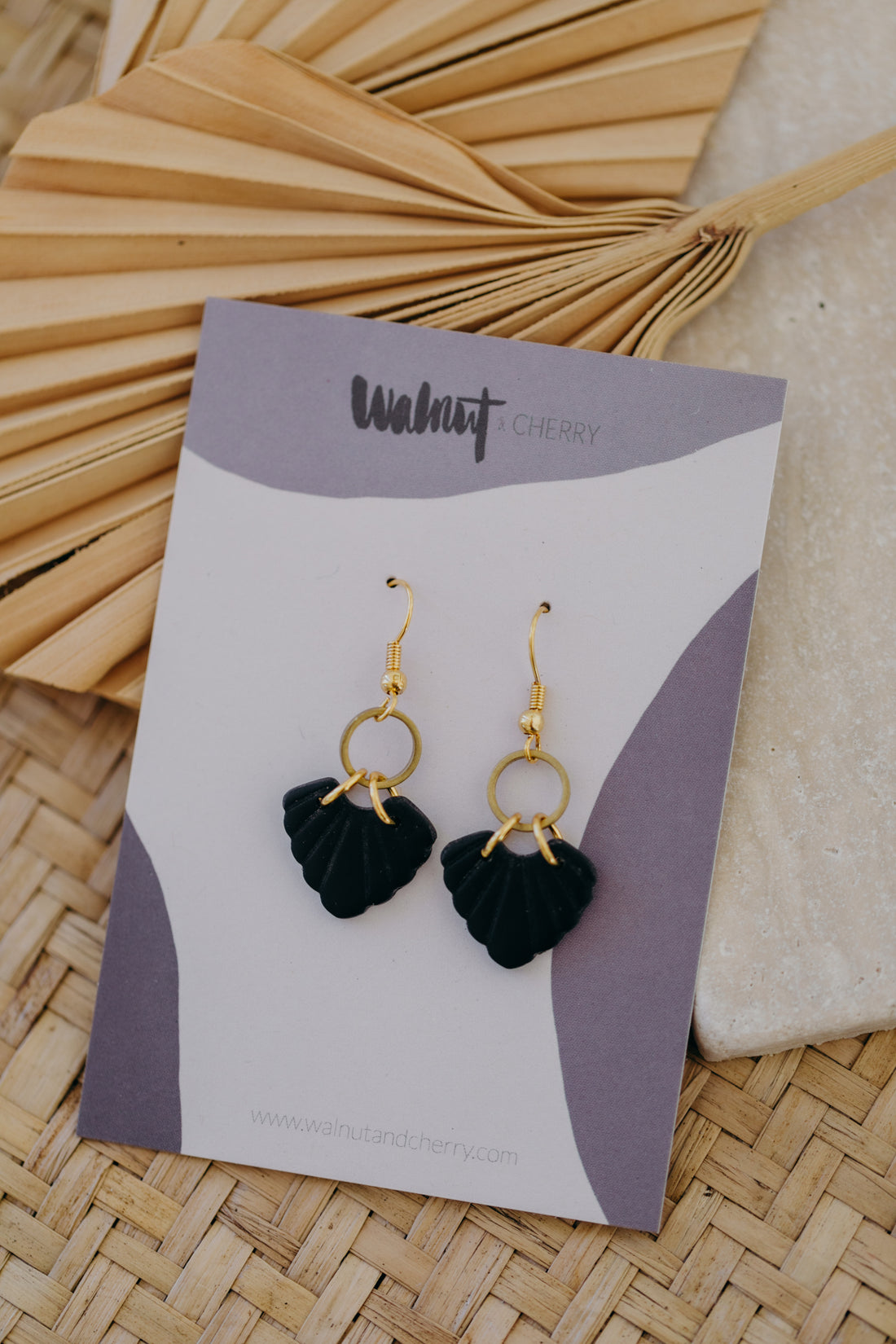 MARJA - small drop earrings gold