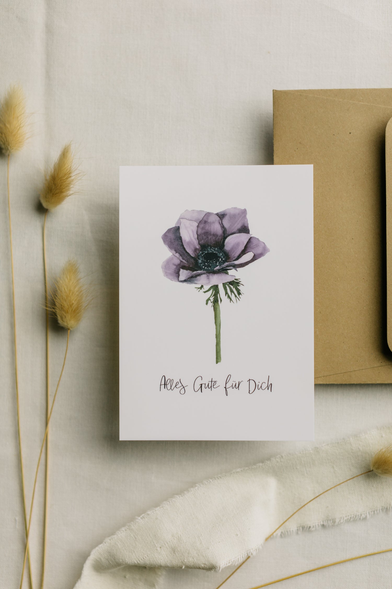 Postkarte lila Blume mit der Aufschrift: &quot;Alles Gute für Dich&quot;