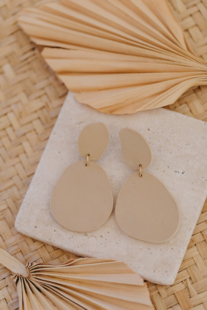 round earrings made of polymer clay in autumn colors