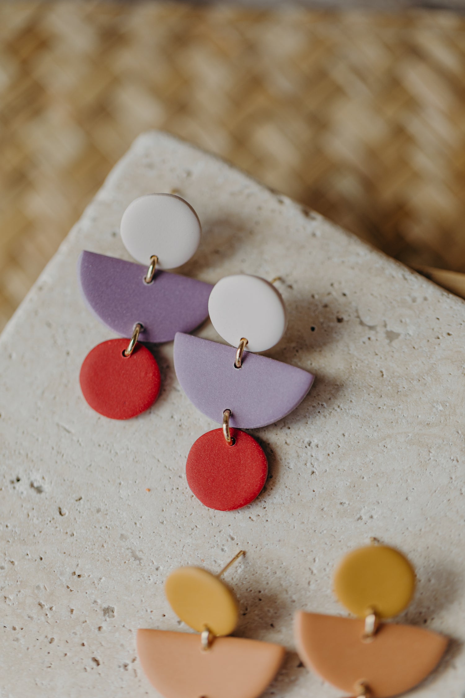 Mailin - Polymer clay earrings in vanilla, light purple and red