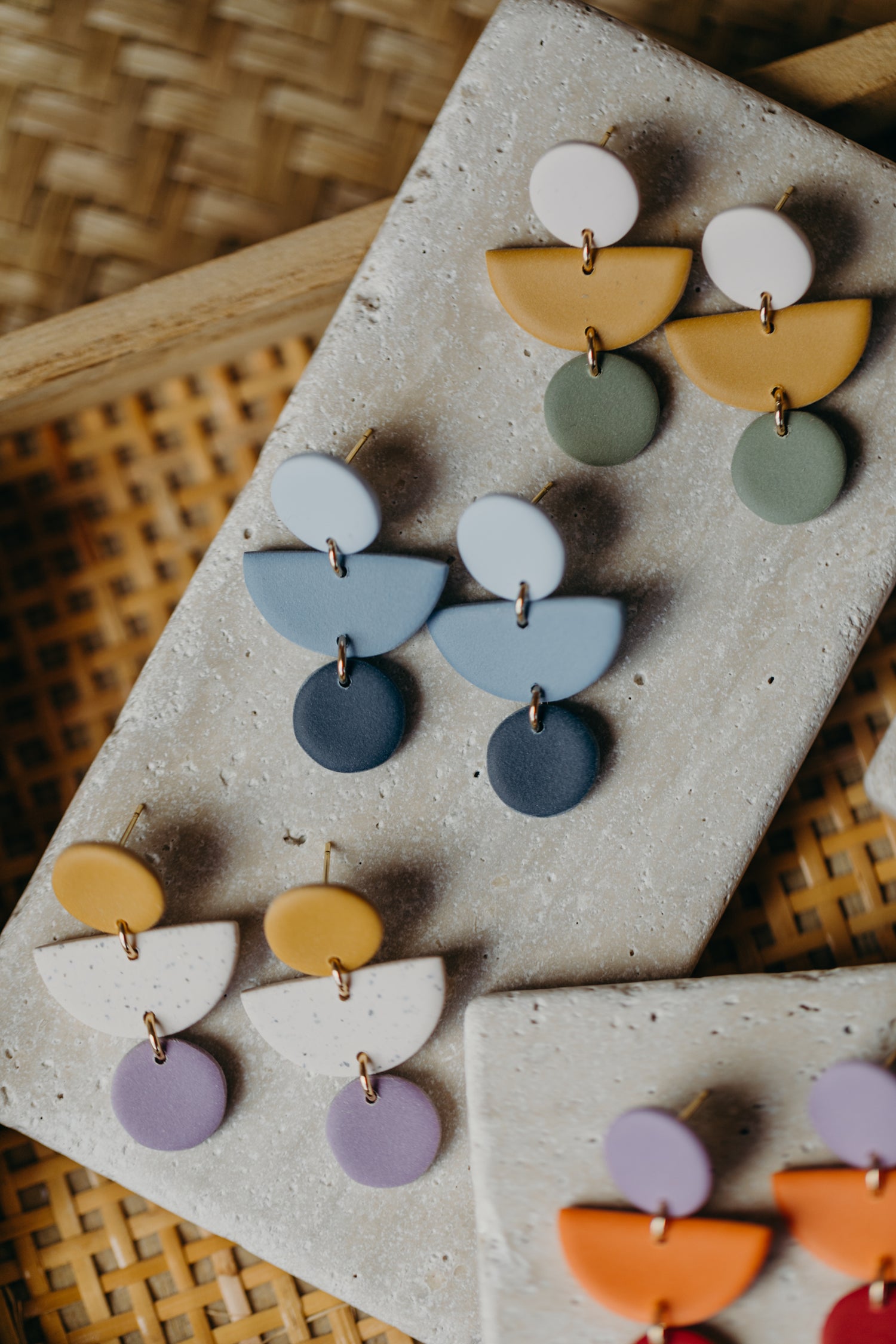 Mailin - Polymer clay earrings in different shades of blue