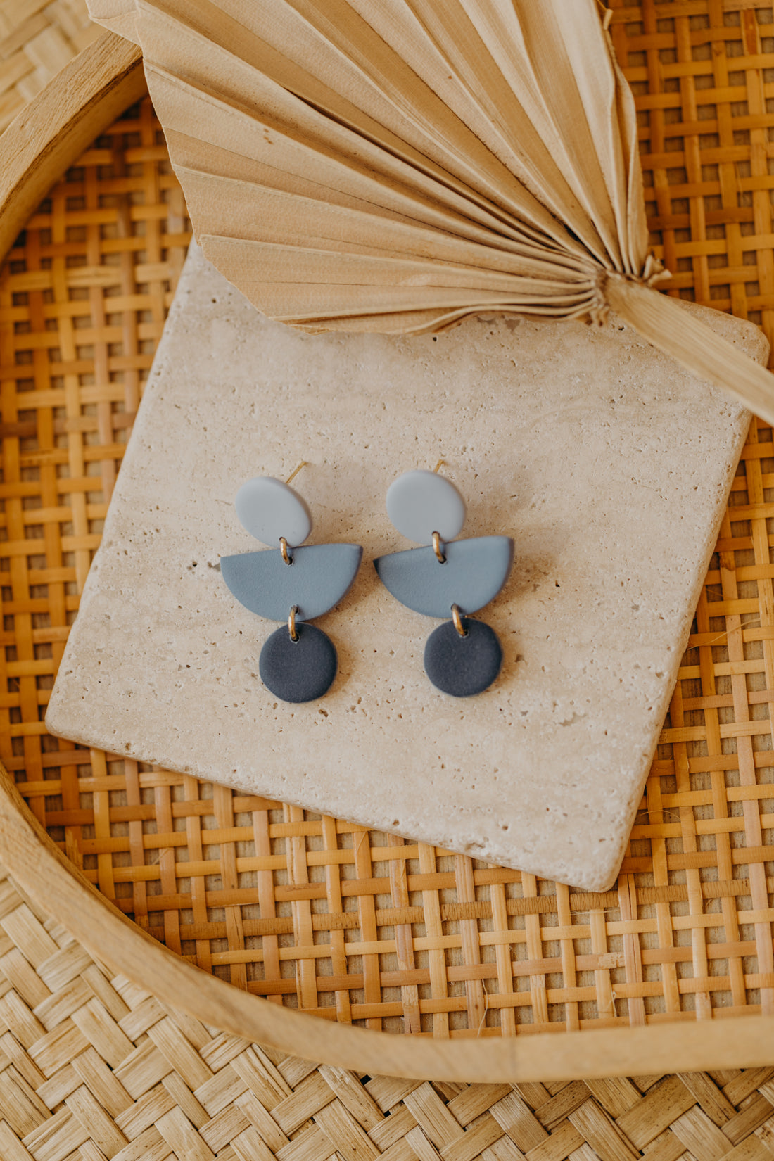 Mailin - Polymer clay earrings in different shades of blue