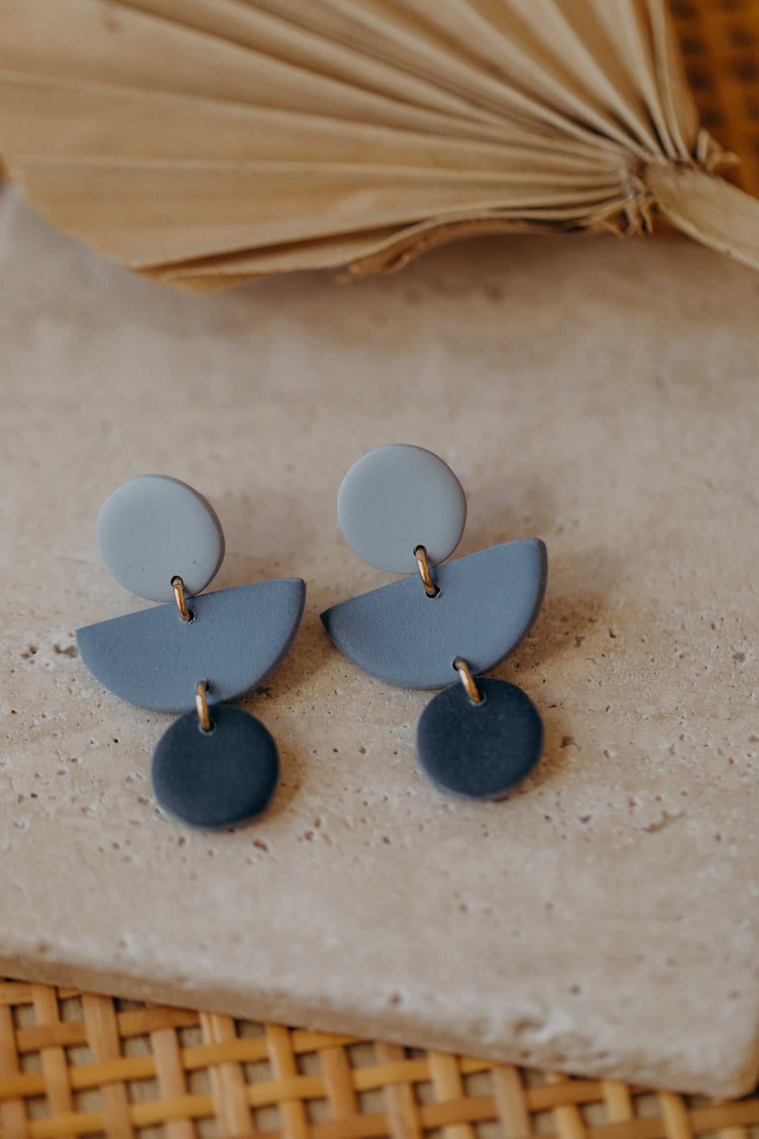 Mailin - Polymer clay earrings in different shades of blue