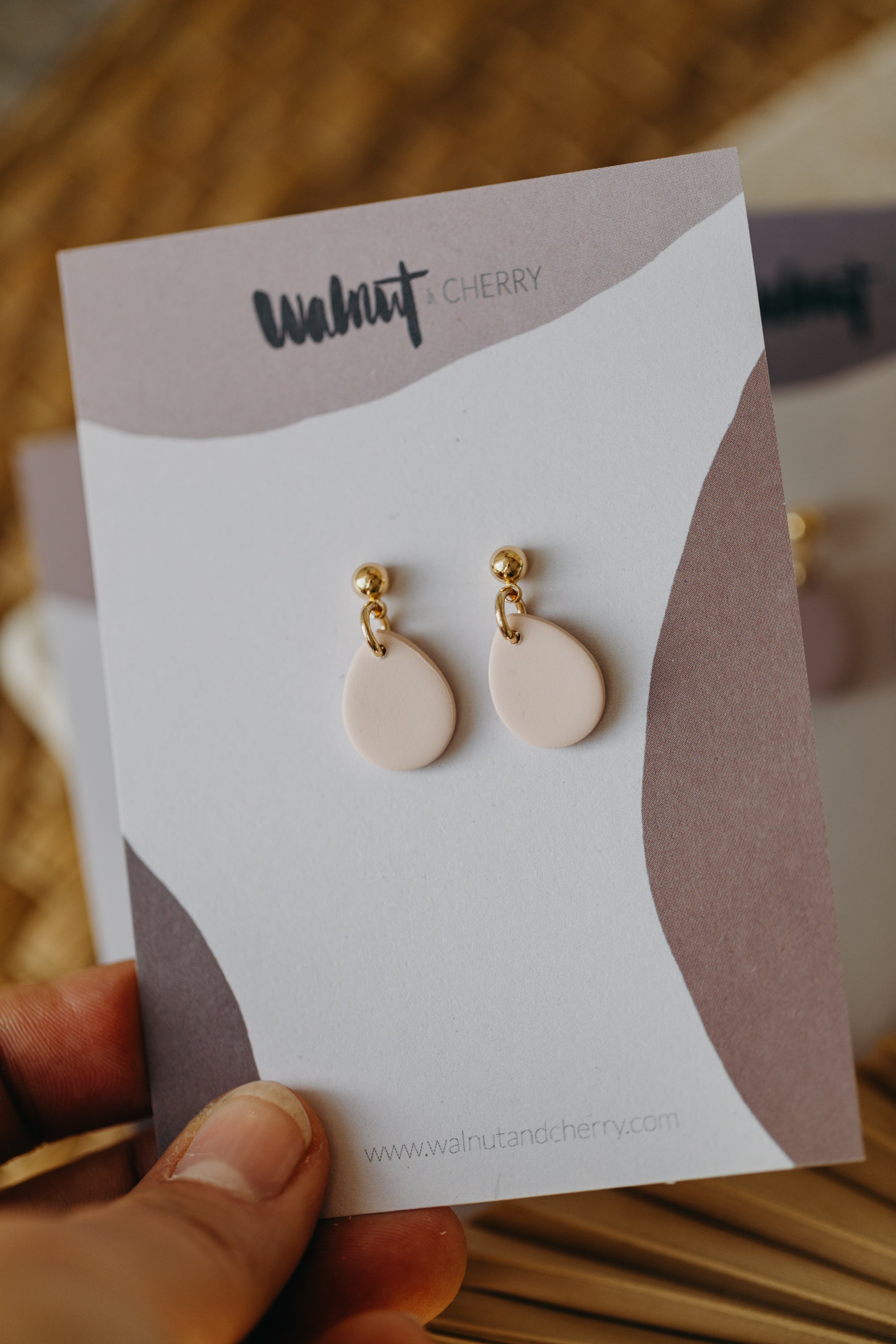 NOMI - small drop earrings in pastel colors