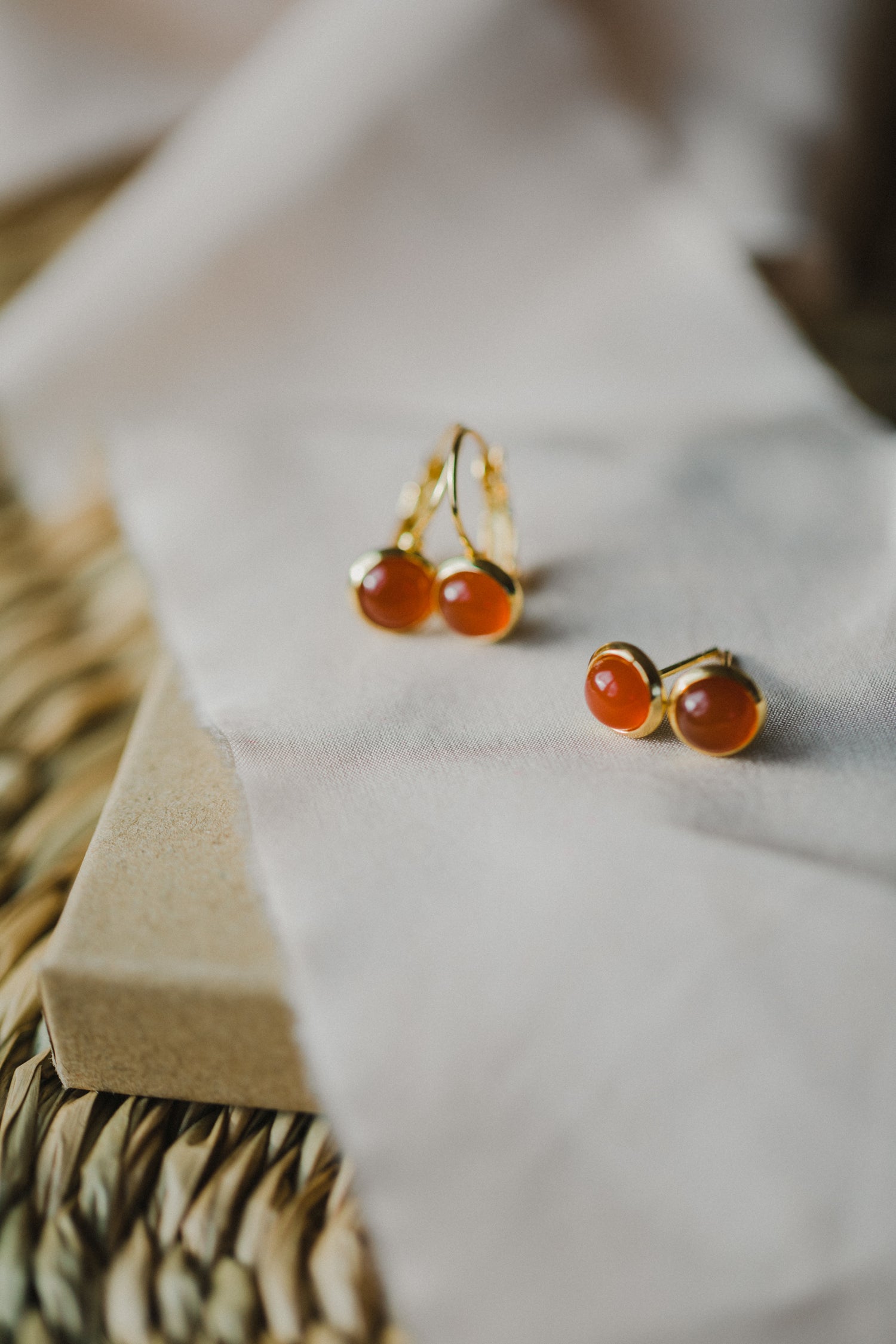 green aventurine gemstone earrings (6 mm)