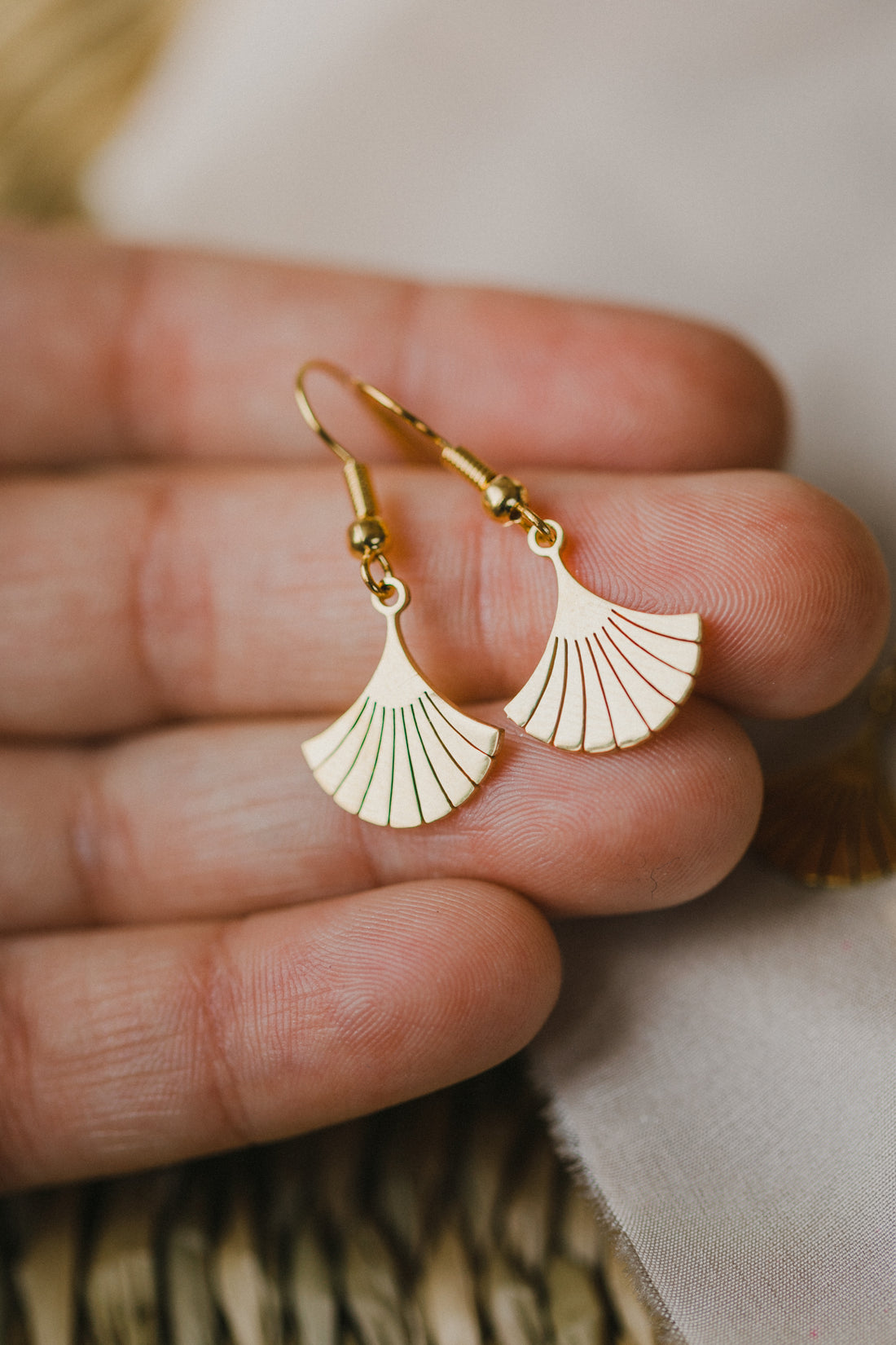 small fan earrings made of stainless steel