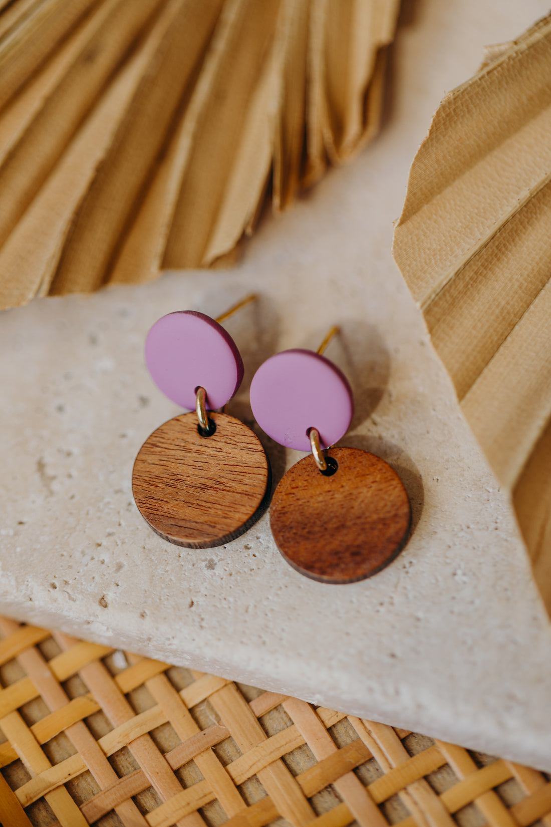 round polymer clay earrings in fuchsia with round wooden pendant