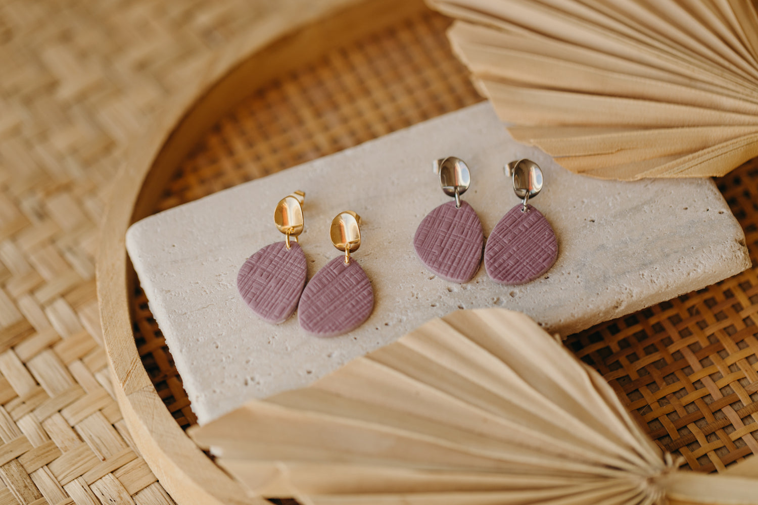 MARJA - small drop earrings gold