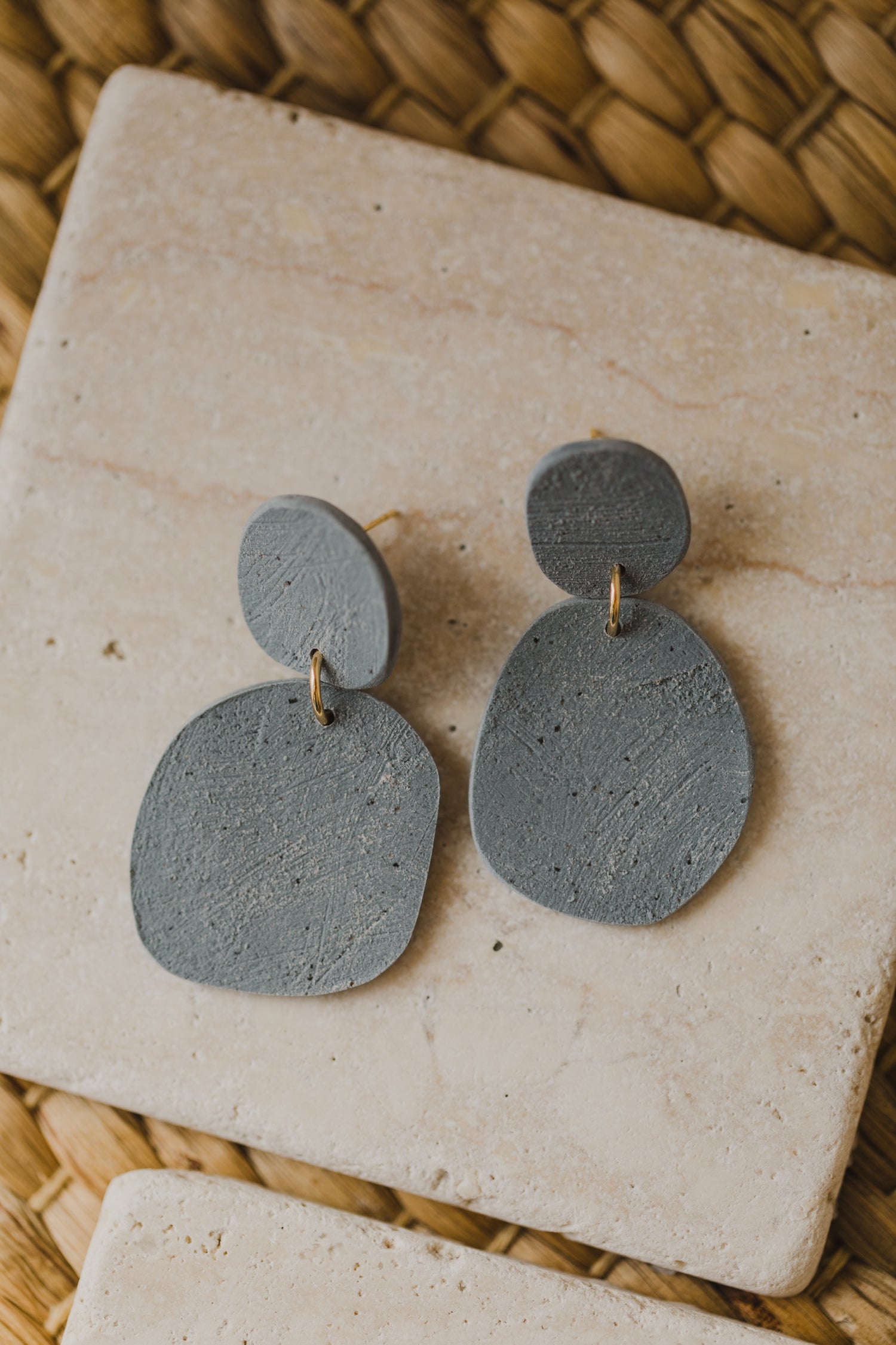 round earrings made of polymer clay in autumn colors