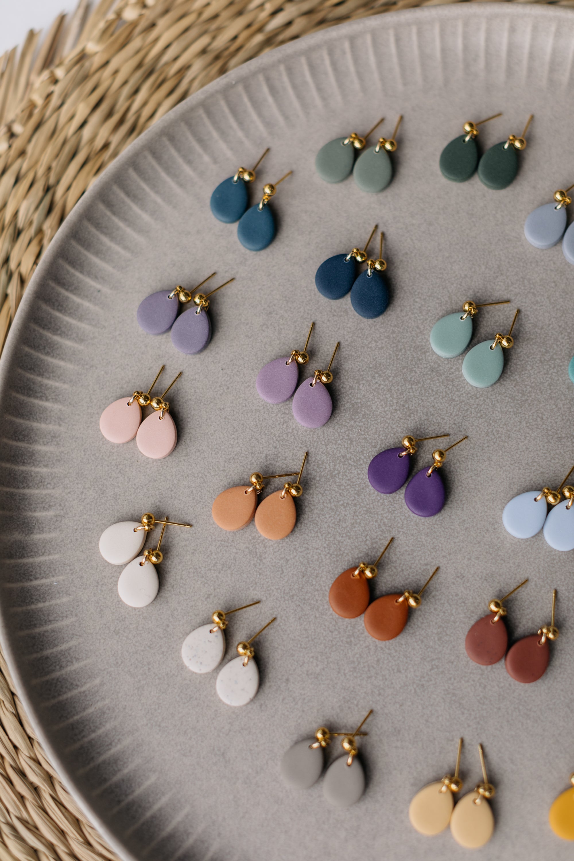 NOMI - small colorful drop earrings