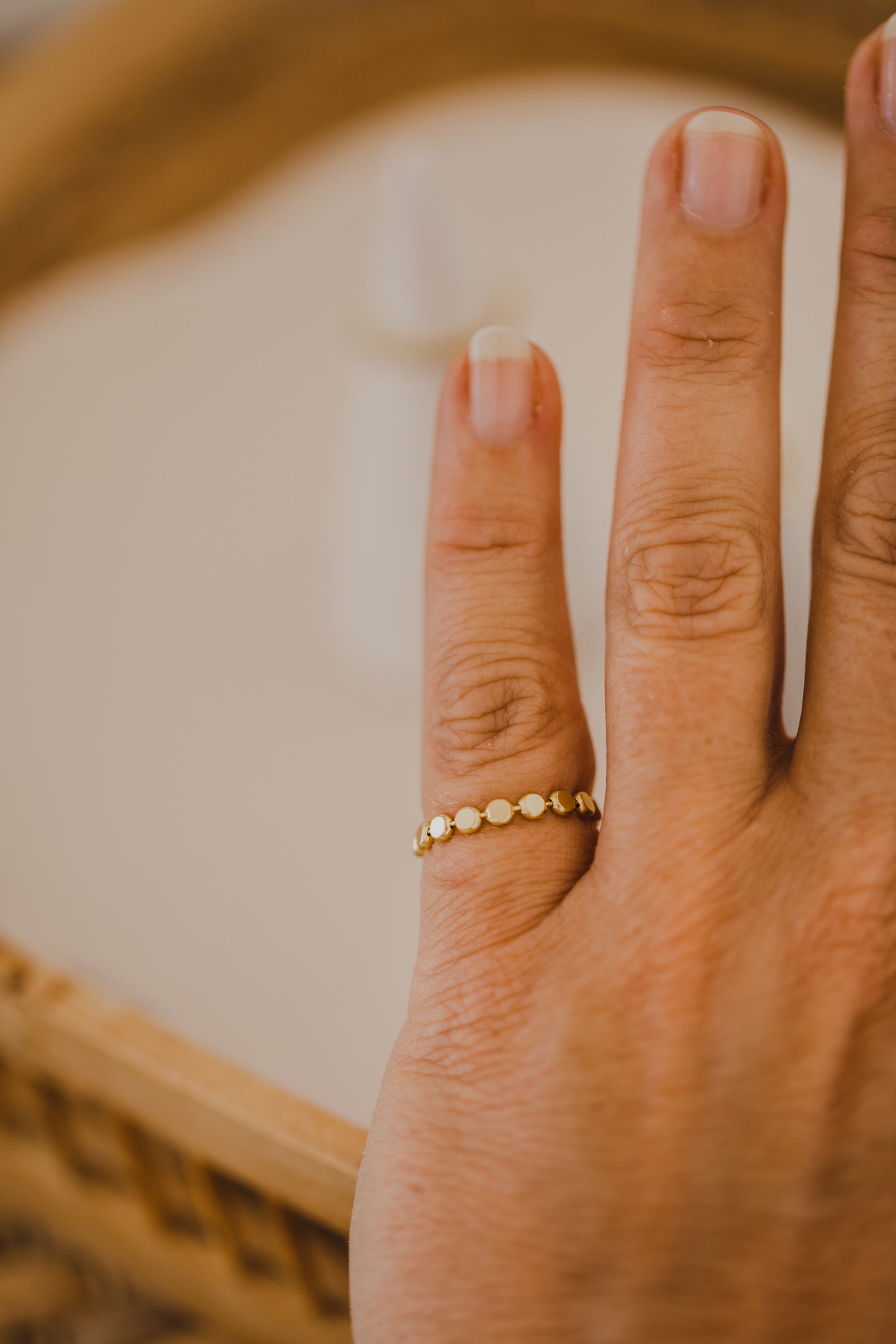 filigraner Ring mit kleinen Punkten aus 925 Sterling Silber