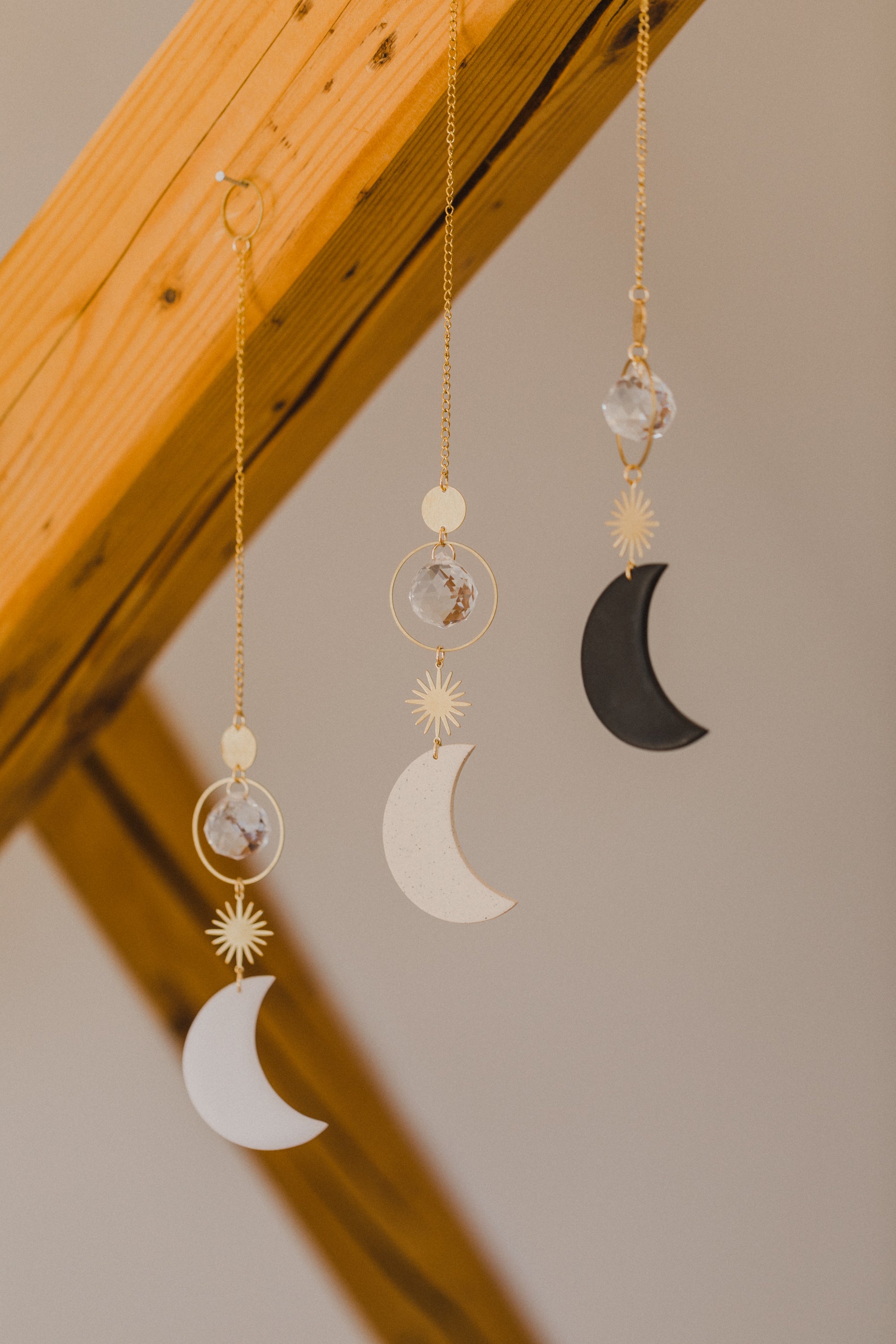 Suncatcher Moon, white, lime, black 