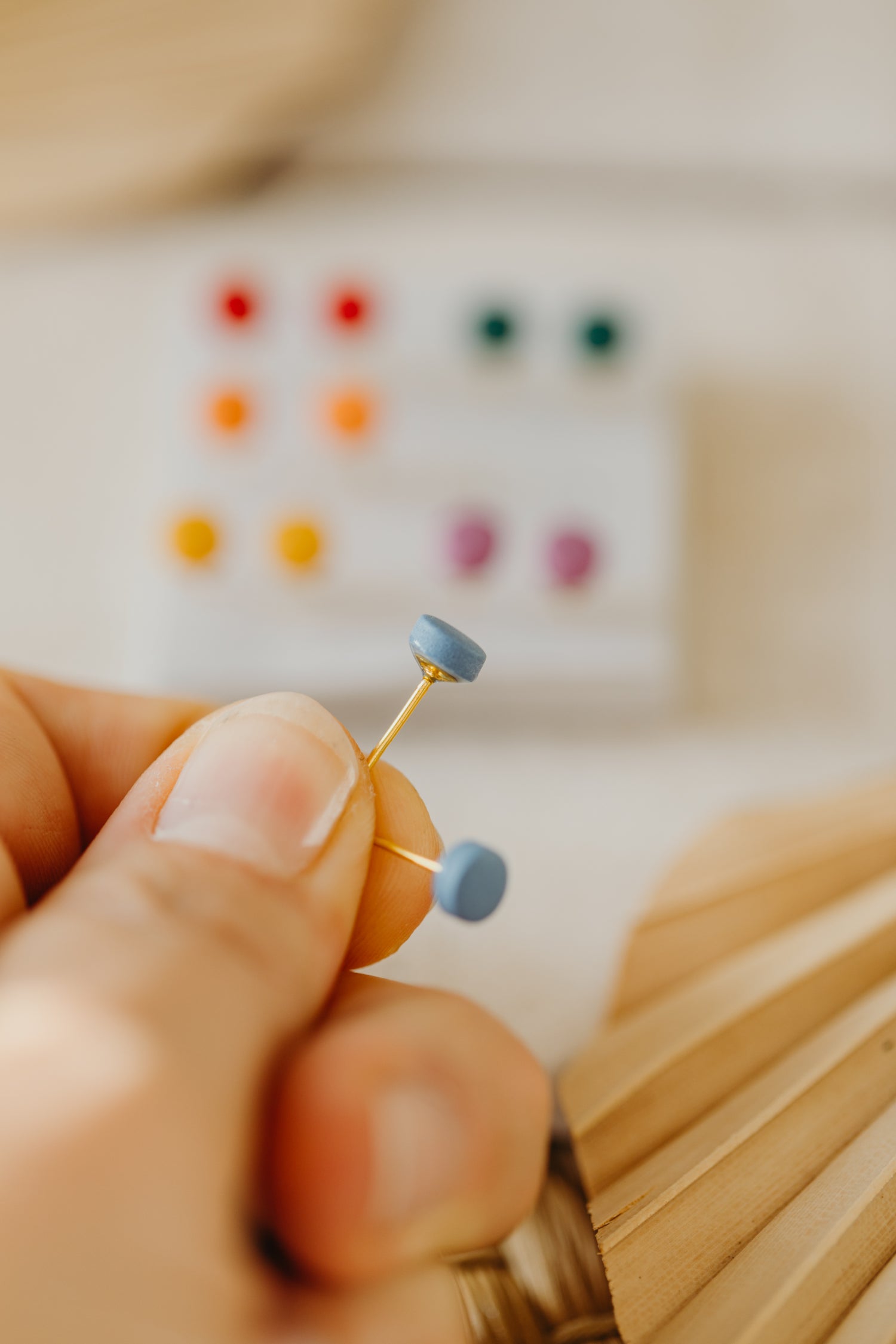 YUNA - small round earrings made of polymer clay in bright colors